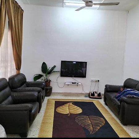 Che Na Homestay Pontian Pontian Kecil Exterior foto